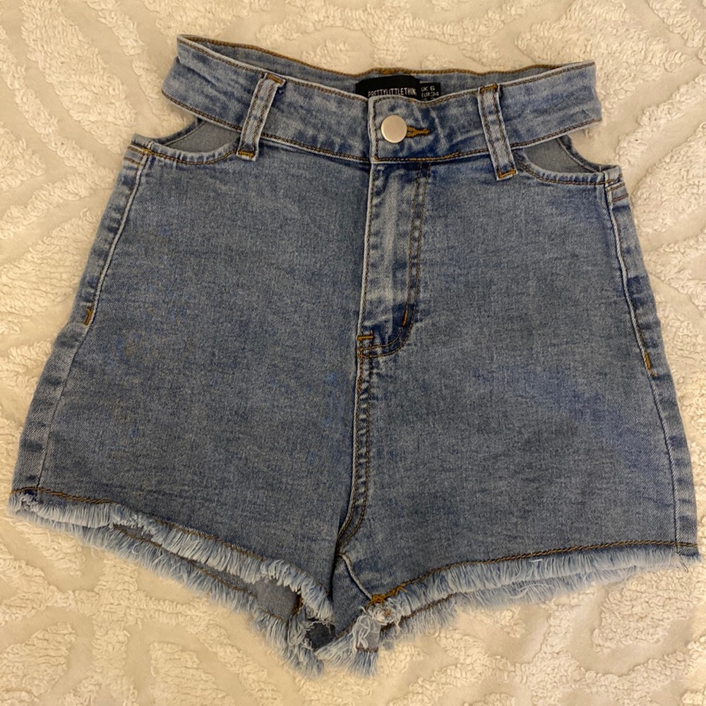 Pretty little thing, cut out side Jean shirts, US 2